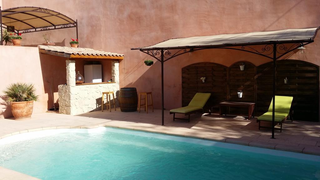 Les Portes Du Soleil Bed & Breakfast Capestang Exterior photo